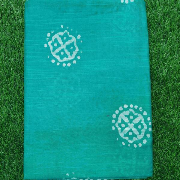 Women Relaxed Daily Wear Saree with Decorative Fashion Appeal