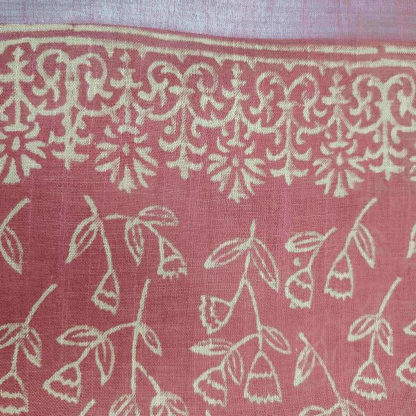 Women Trendy Decorative Saree with Graceful Floral Beauty