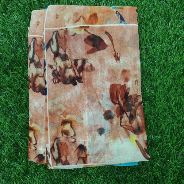 Women Graceful Printed Cotton Saree with Decorative Styling