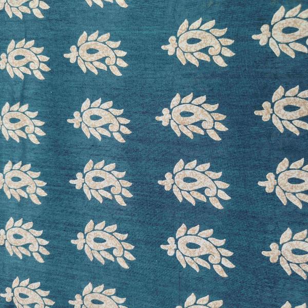 Women Comfortable Floral Cotton Saree with Stylish Elegance