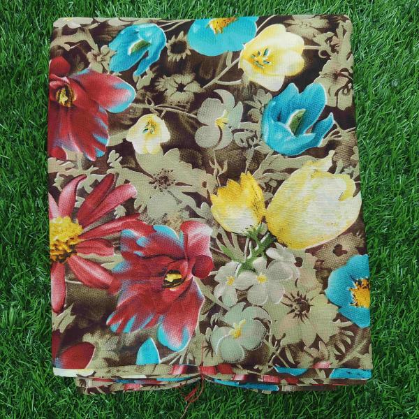 Women Modern Cotton Saree with Graceful Floral Patterns