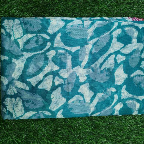 Women Fancy Cotton Saree for Elegant Parties with Chic Design