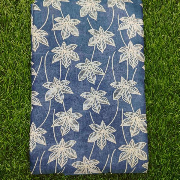 Women Elegant Cotton Saree with Modern Traditional Blend